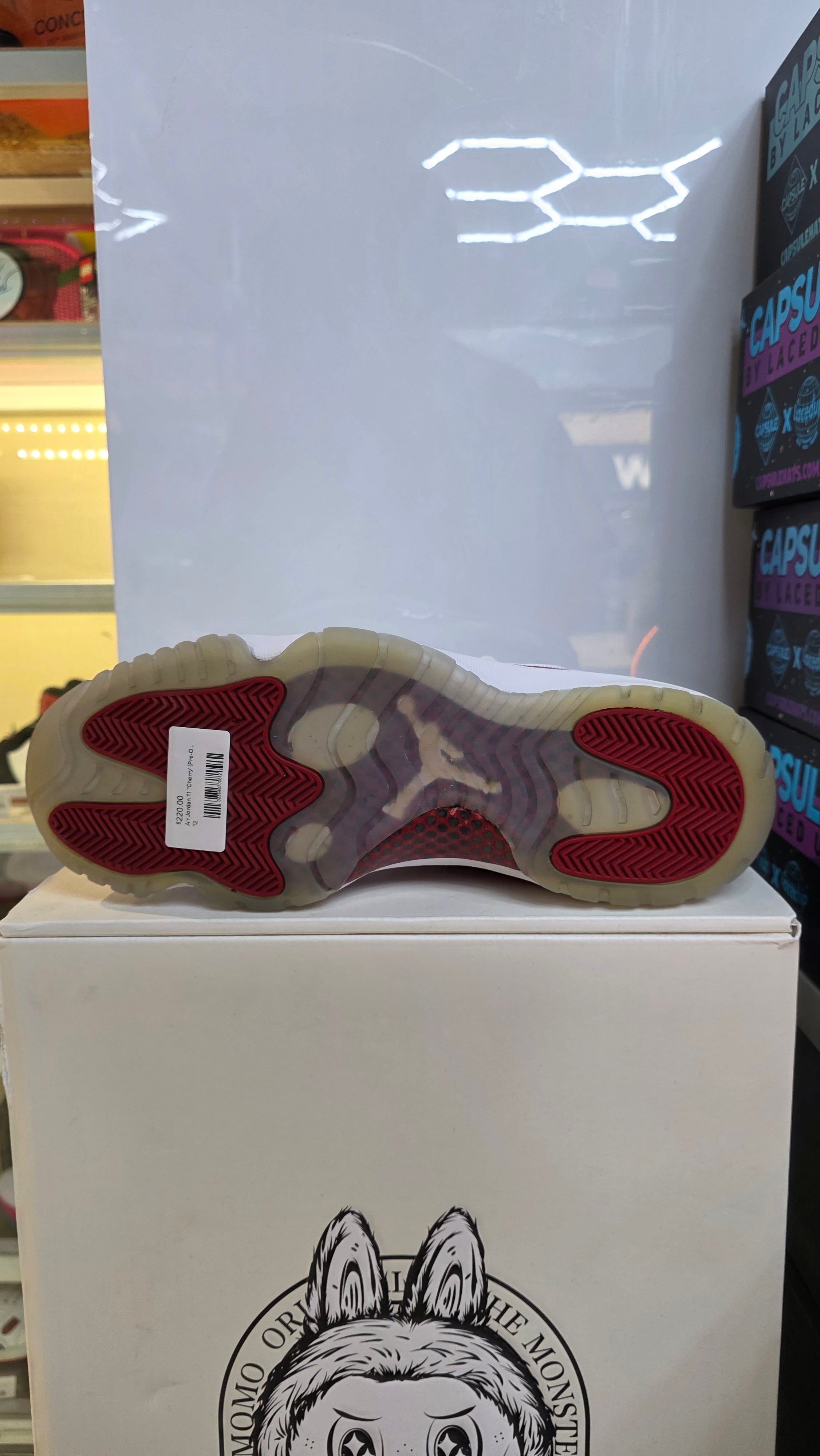 Air Jordan 11 "Cherry"(Pre-Owned)
