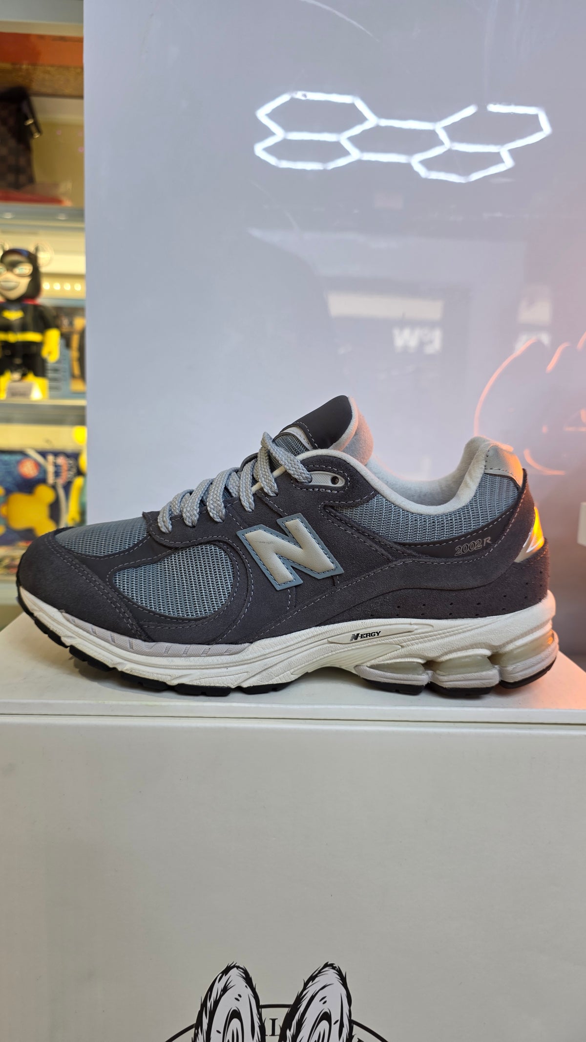 New Balance 2002R "Magnet Lead" (pre-owned)